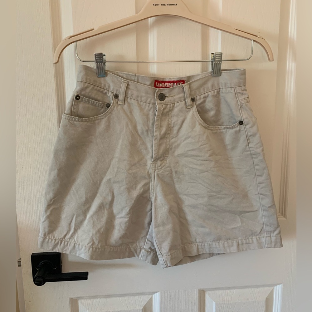 Unionbay Bermuda shorts for women, beige, great condition, size 10